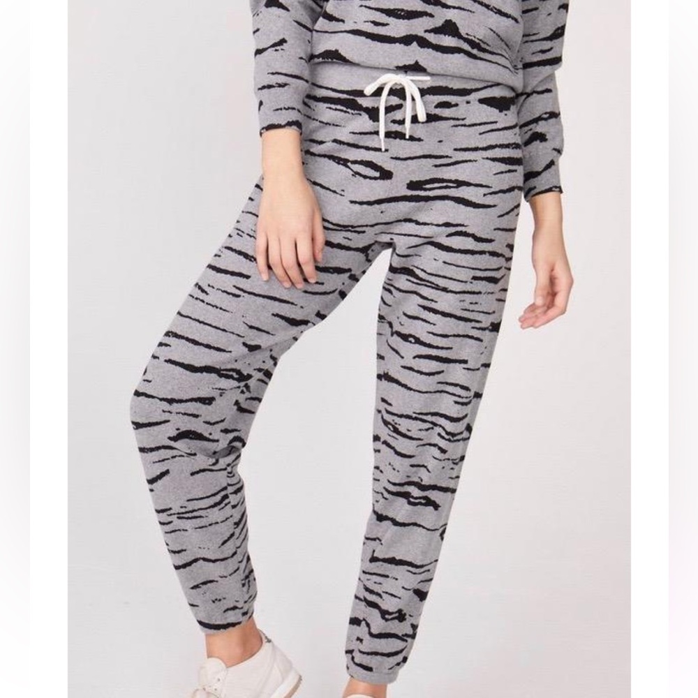 MONROW Cashmere Tiger Vintage Sweats